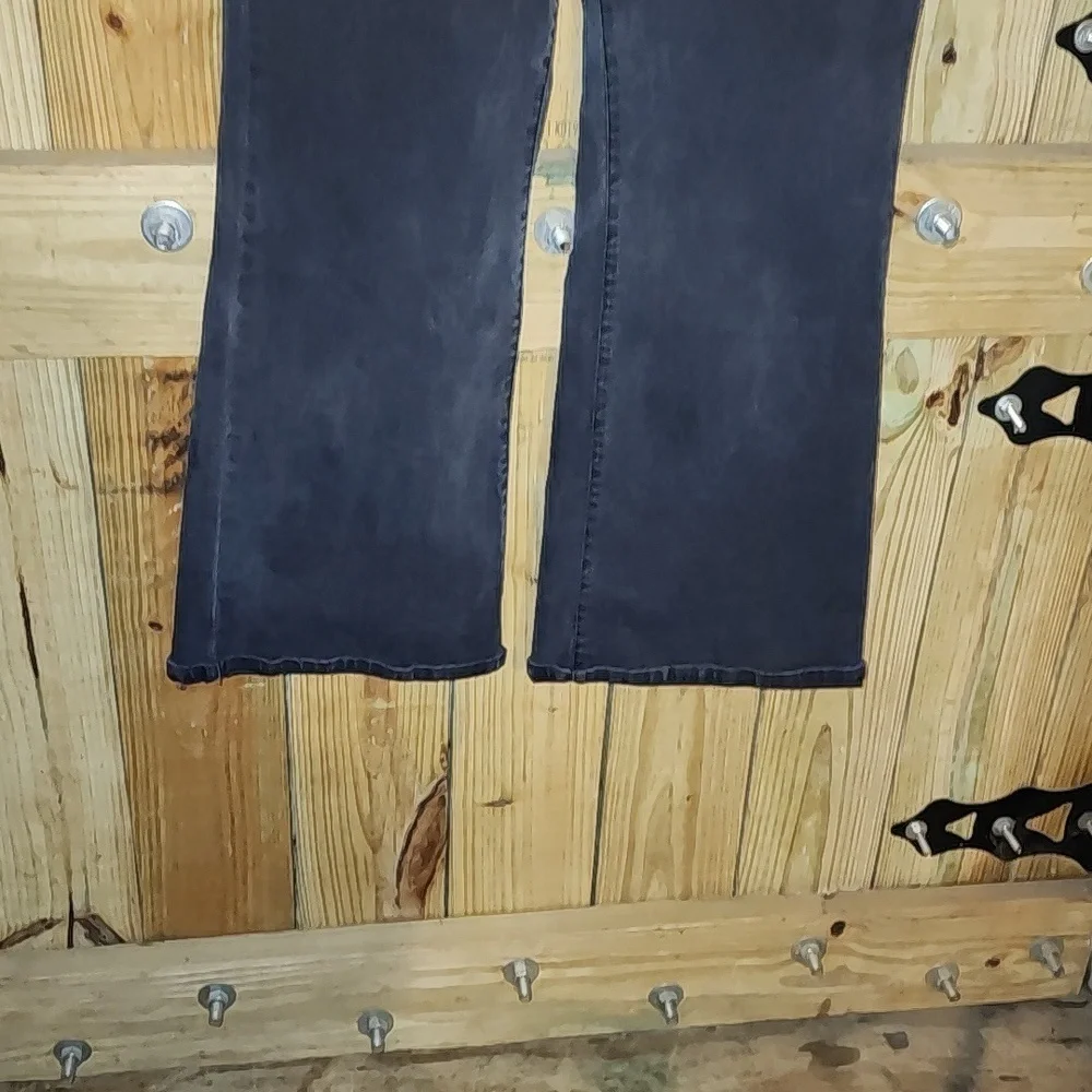 Woman's Time & Tru High Rise Bell Bottoms Black Jeans Pants Trousers Size 16 - Picture 3 of 8